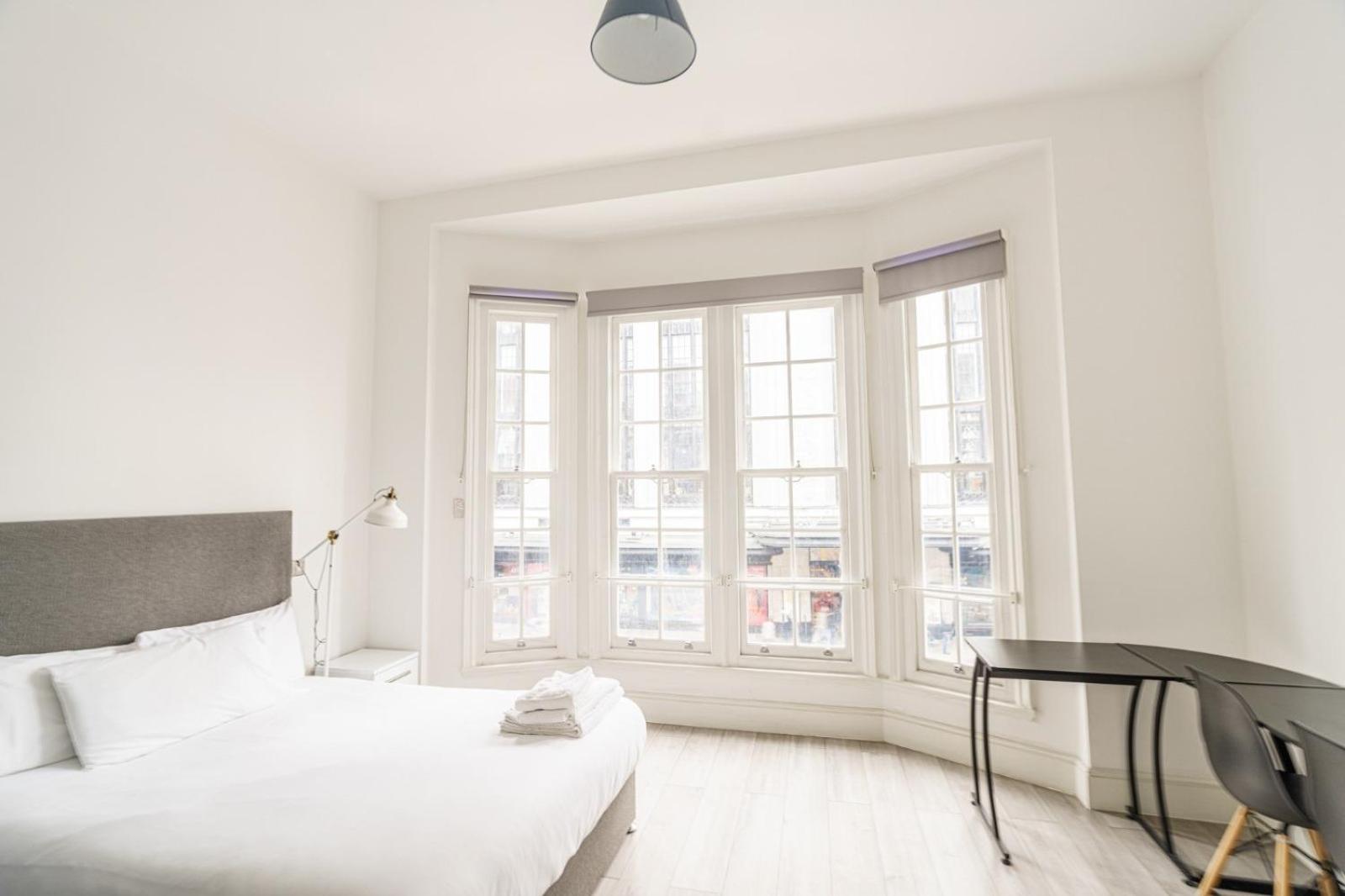 The Apartments Kensington High Street Лондон Екстер'єр фото