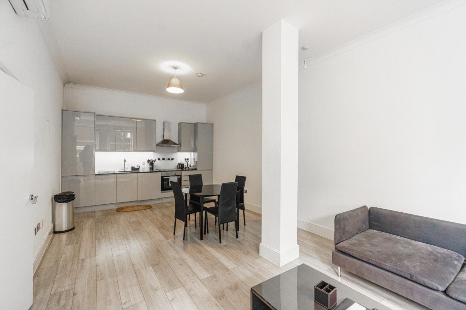 The Apartments Kensington High Street Лондон Екстер'єр фото
