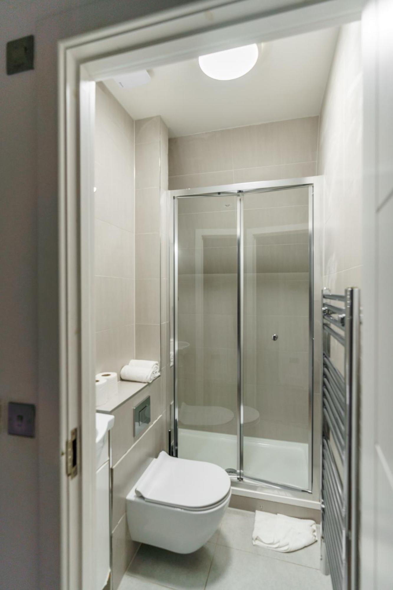 The Apartments Kensington High Street Лондон Екстер'єр фото