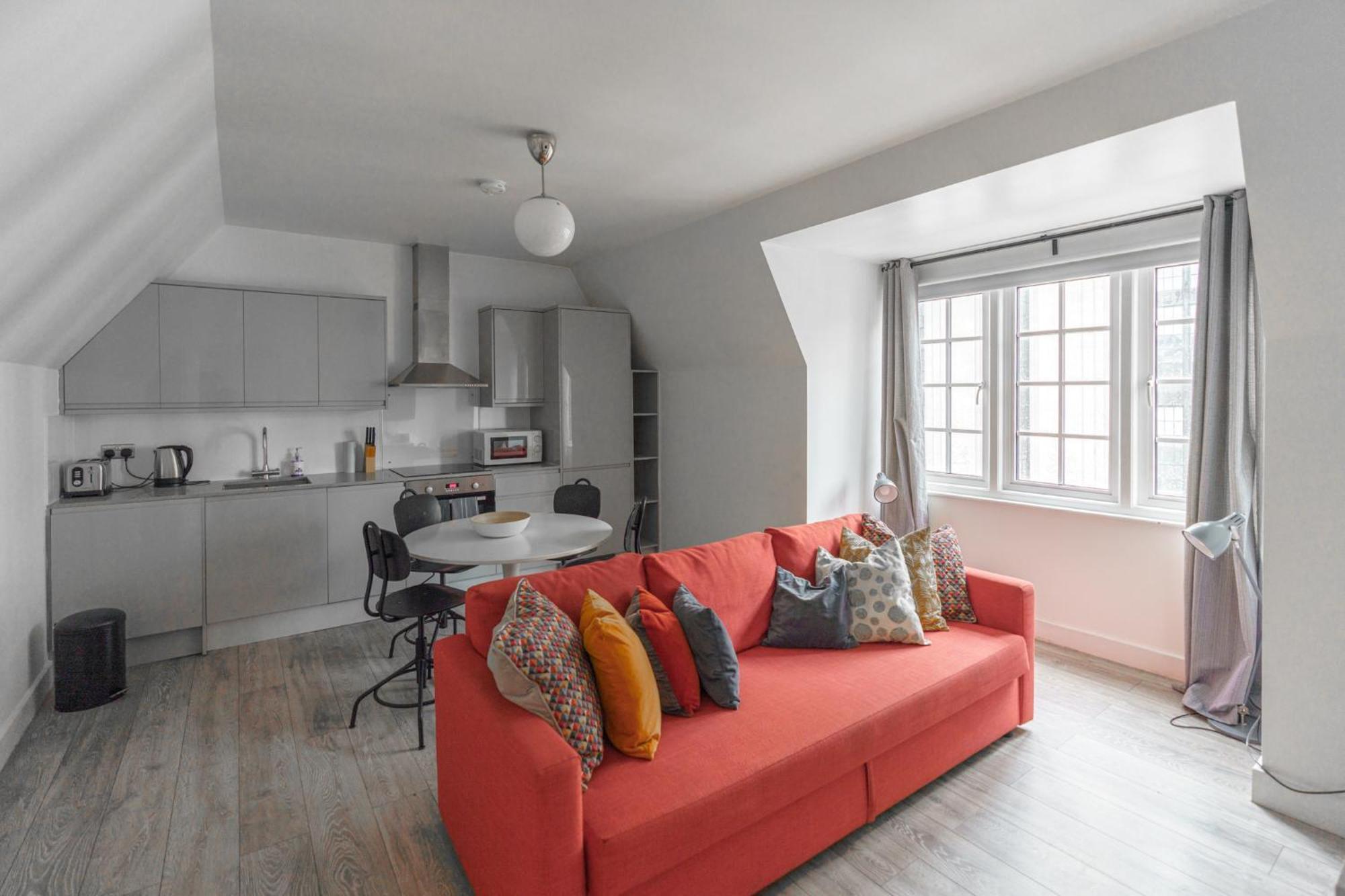The Apartments Kensington High Street Лондон Екстер'єр фото