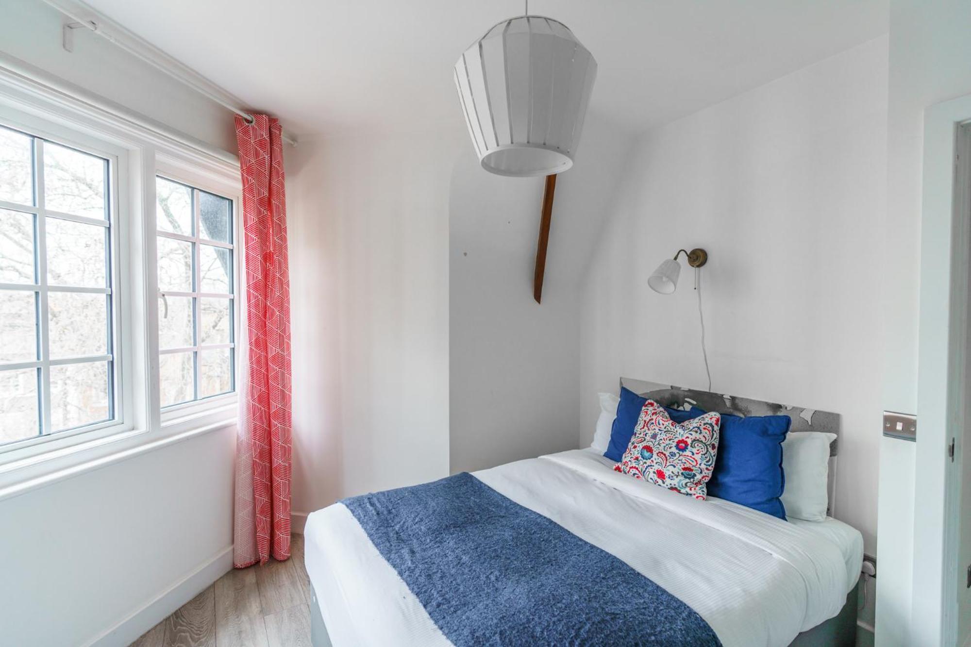The Apartments Kensington High Street Лондон Екстер'єр фото